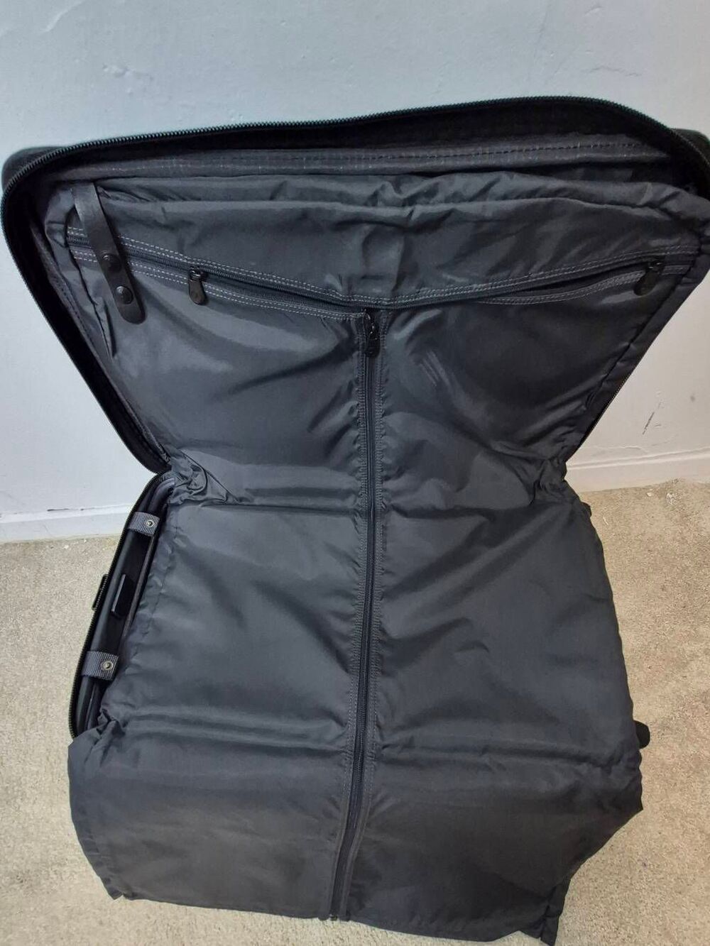 Briggs &Riley Baseline carry-on - Picture 6 of 11